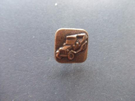 Oldtimer auto bronskleurig onbekend